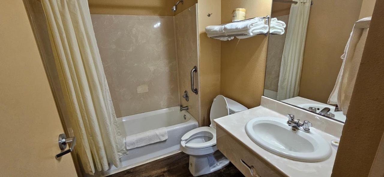 Weston Inn & Suites Rusk Esterno foto