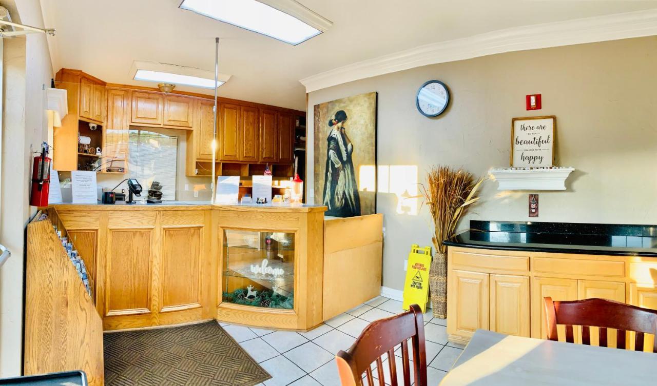 Weston Inn & Suites Rusk Esterno foto