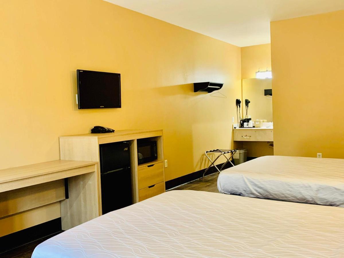 Weston Inn & Suites Rusk Esterno foto