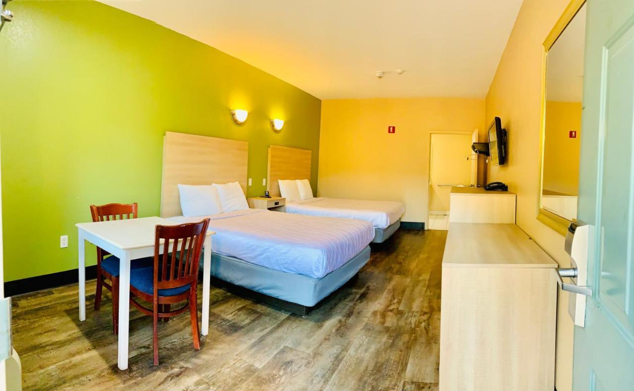 Weston Inn & Suites Rusk Esterno foto