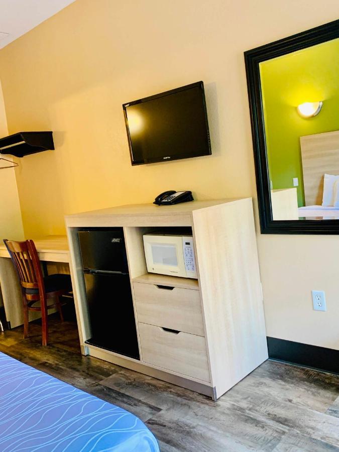Weston Inn & Suites Rusk Esterno foto