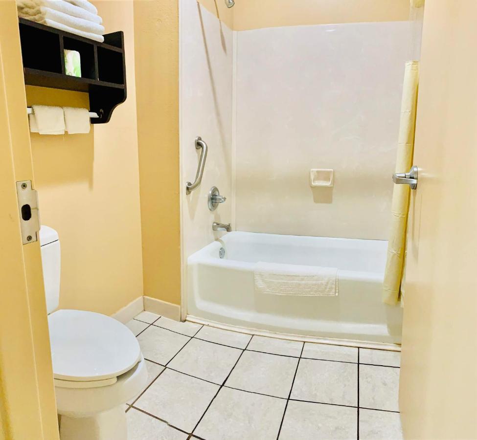 Weston Inn & Suites Rusk Esterno foto